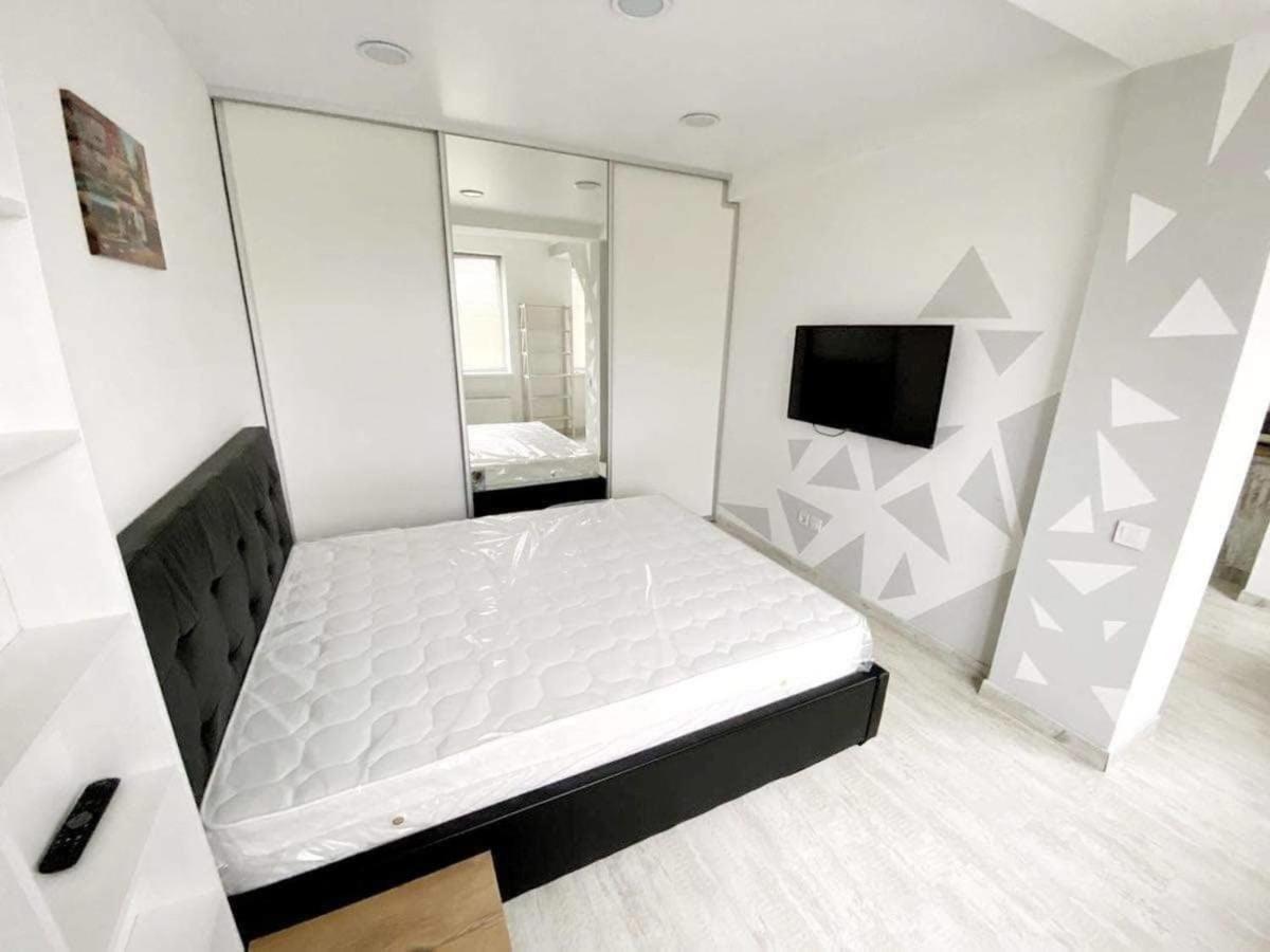 Fantastic Central Apartment Кишинев Екстериор снимка